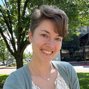 Meet your Posher, Elizabeth